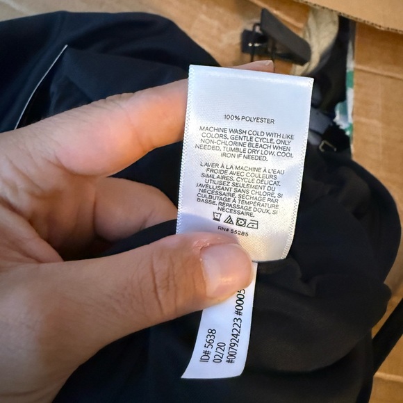 Nwt Express Black Satin Flutter Sleeve Wide Leg Jumpsuit - Picture 4 of 5